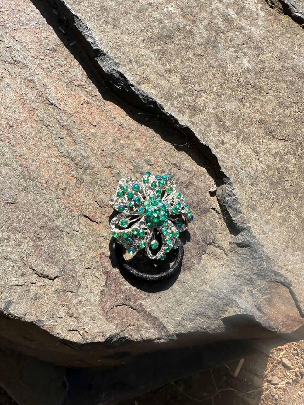 Vintage Emerald Green Rhinestone Brooch Hair Tie Accessory